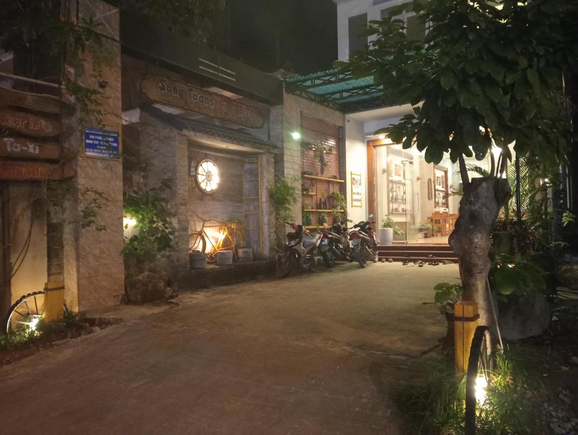 Song Toan Hotel Phong Nha Bagian luar foto