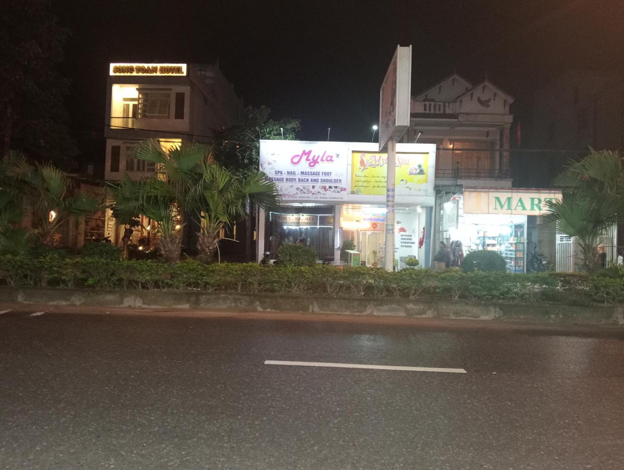 Song Toan Hotel Phong Nha Bagian luar foto
