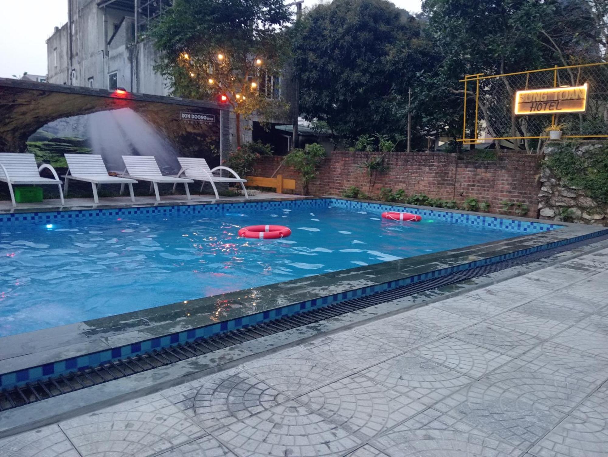 Song Toan Hotel Phong Nha Bagian luar foto
