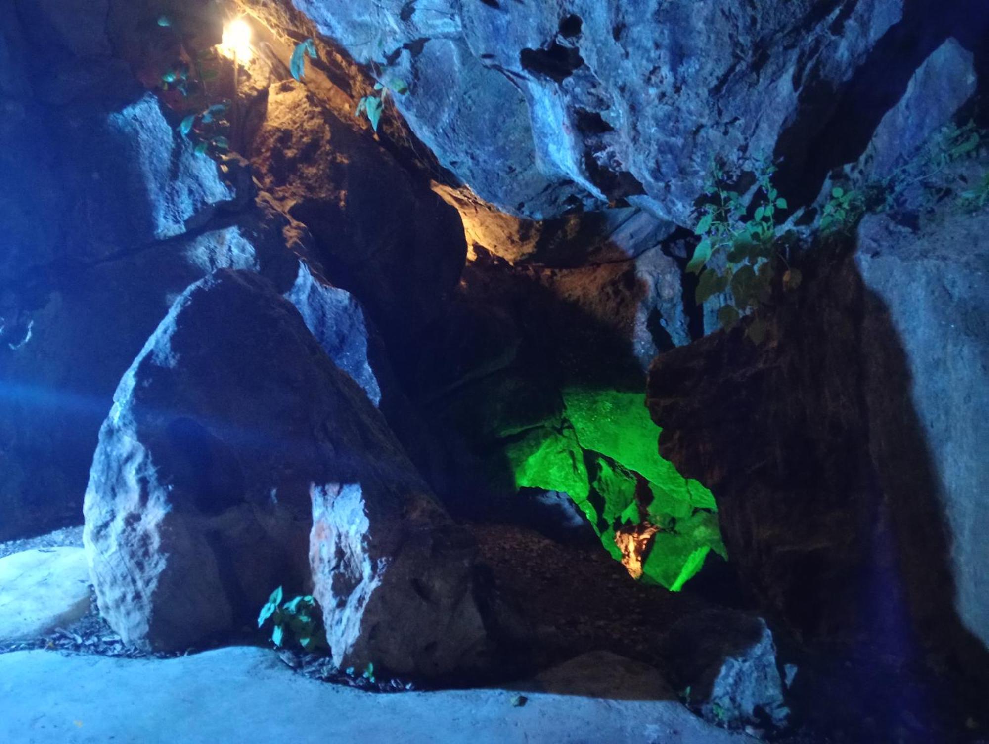 Song Toan Hotel Phong Nha Bagian luar foto
